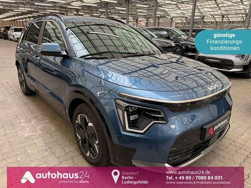 Blau Gebraucht 2023 Kia e-Niro Inspiration SUV | 28.490 € (Fairer Preis) - Bild 1/4