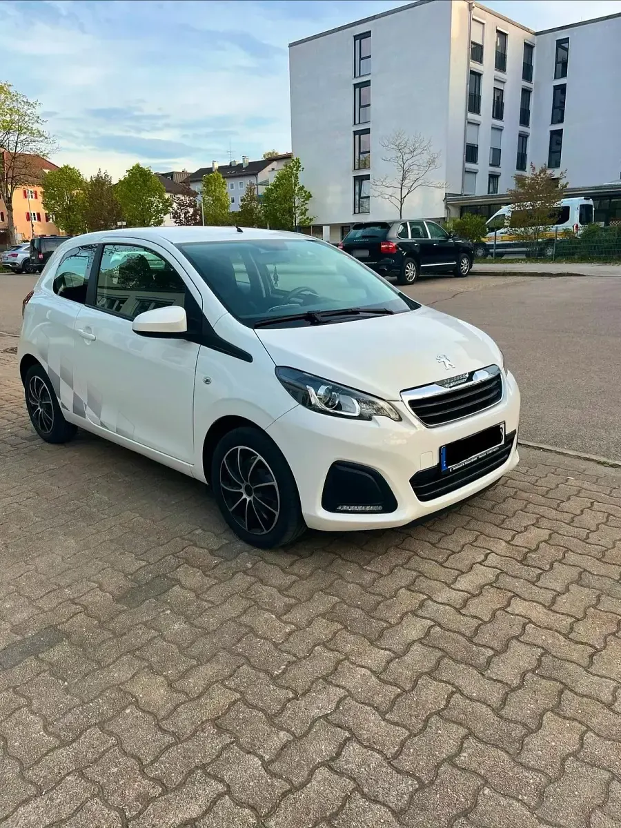 Gebraucht Peugeot 108 Active 82 PS (60 kW) 2014 Weiß Kleinwagen