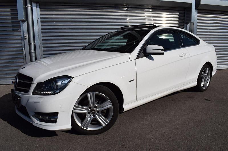 Weiß Gebraucht 2015 Mercedes C180 Edition Coupé | 15.900 € (Superpreis) - Bild 1/4