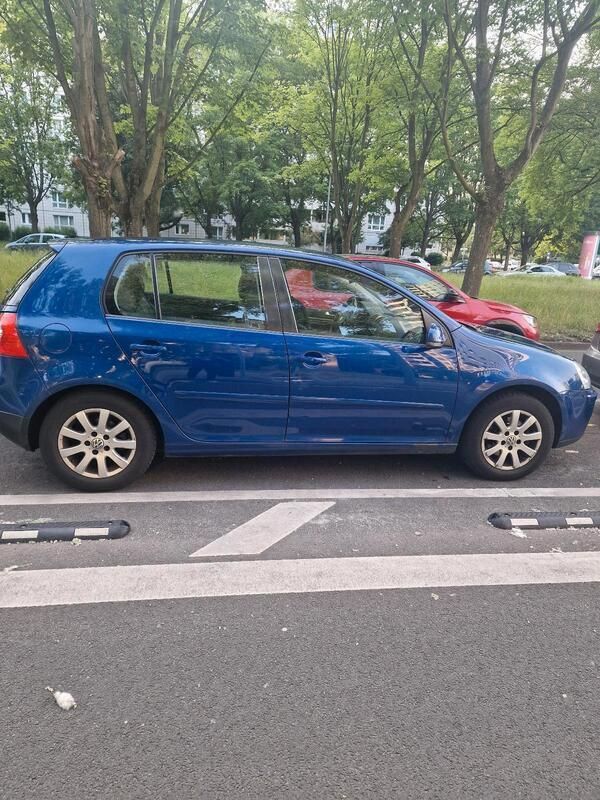 Blau Gebraucht 2005 VW Golf IV Kombi | 2.000 € (Fairer Preis) - Bild 1/4