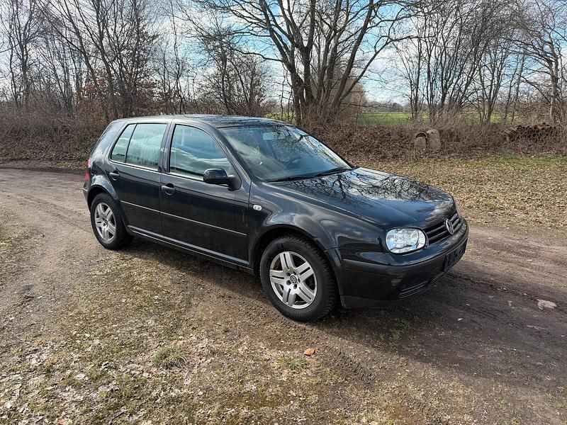 Gebraucht VW Golf IV 75 PS (55 kW) 2001 Schwarz Kleinwagen