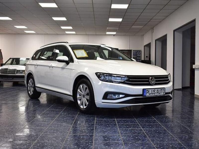 Gebraucht VW Passat Conceptline 150 PS (110 kW) 2021 Weiß Kombi