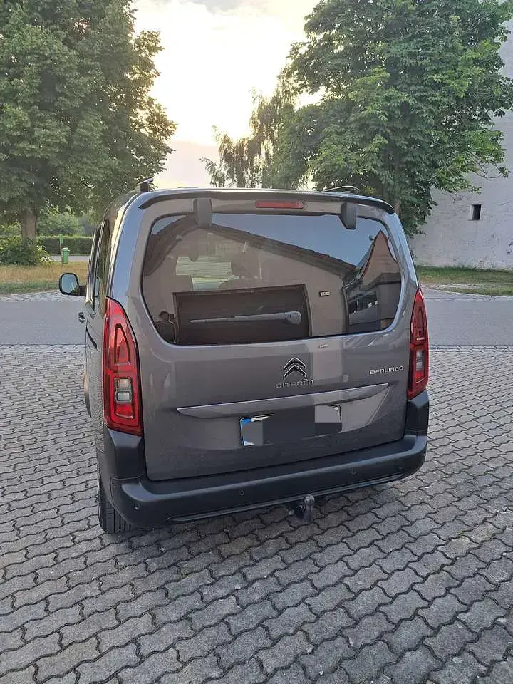 Gebraucht Citroën Berlingo Shine 131 PS (96 kW) 2023 Grau Van / Kleinbus