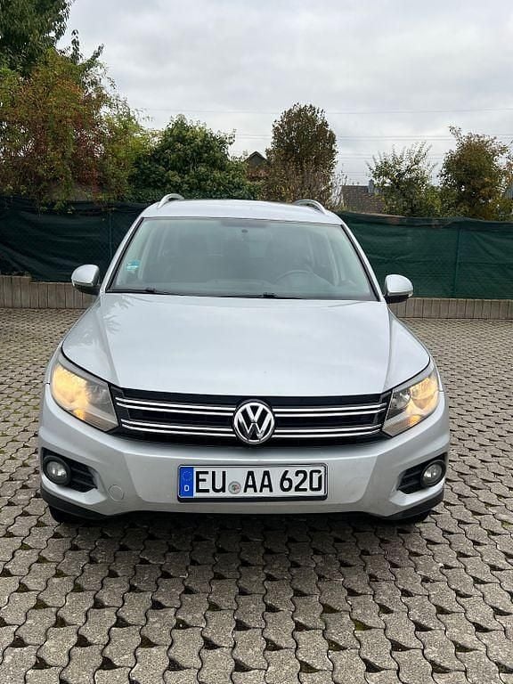 Silber Gebraucht 2014 VW Tiguan Cup SUV | 7.500 € (Superpreis) - Bild 1/4