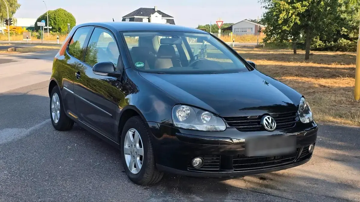 Gebraucht VW Golf V Edition 80 PS (58 kW) 2008 Schwarz Kleinwagen