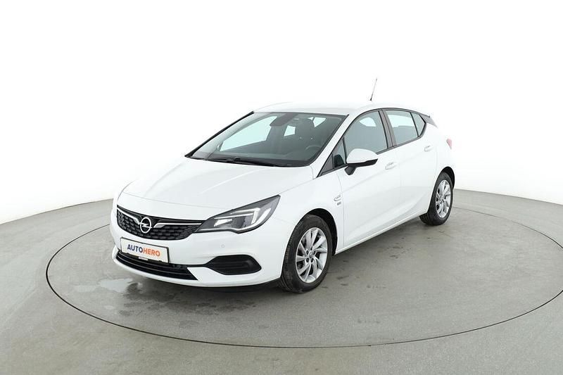 Weiß Gebraucht 2019 Opel Astra Limousine | 11.870 € (Fairer Preis) - Bild 1/3