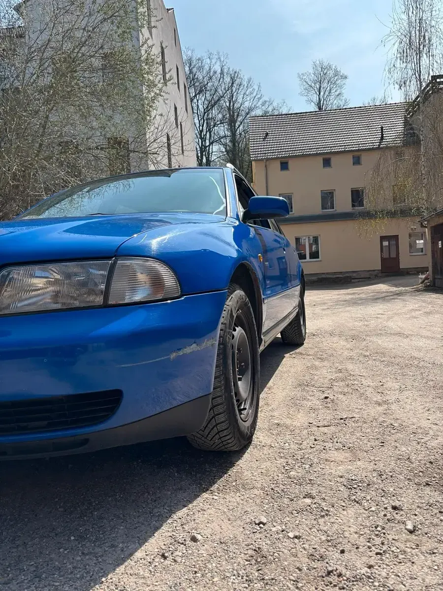 Gebraucht Audi A4 150 PS (110 kW) 1998 Blau Kombi