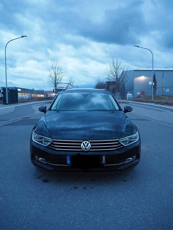 Gebraucht VW Passat 150 PS (110 kW) 2018 Schwarz Kombi