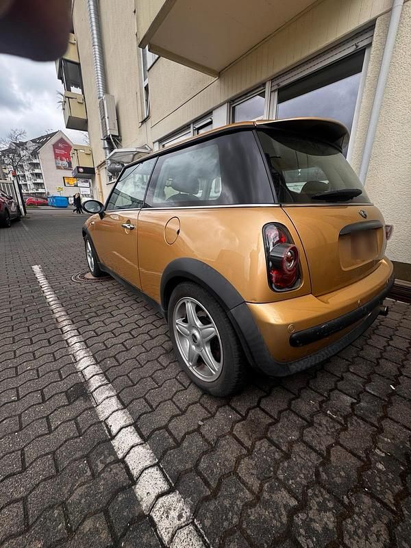 Gebraucht Mini Cooper 90 PS (66 kW) 2003 Gold Kleinwagen