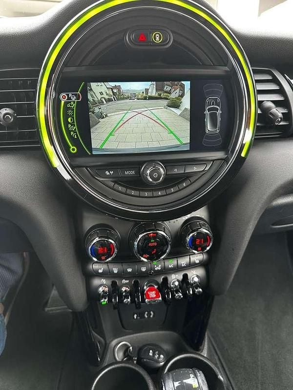 Second-hand Mini Cooper SD 170 CP (125 kW) 2016 Negru Hatchback