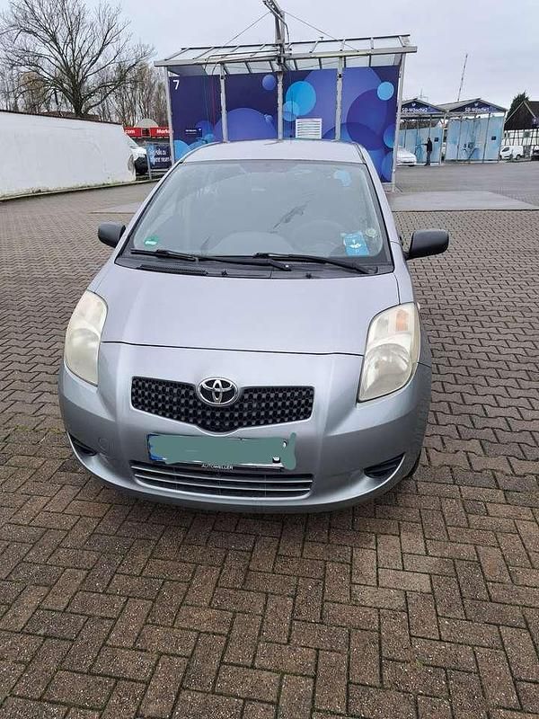 Gebraucht Toyota Yaris 69 PS (50 kW) 2007 Limousine