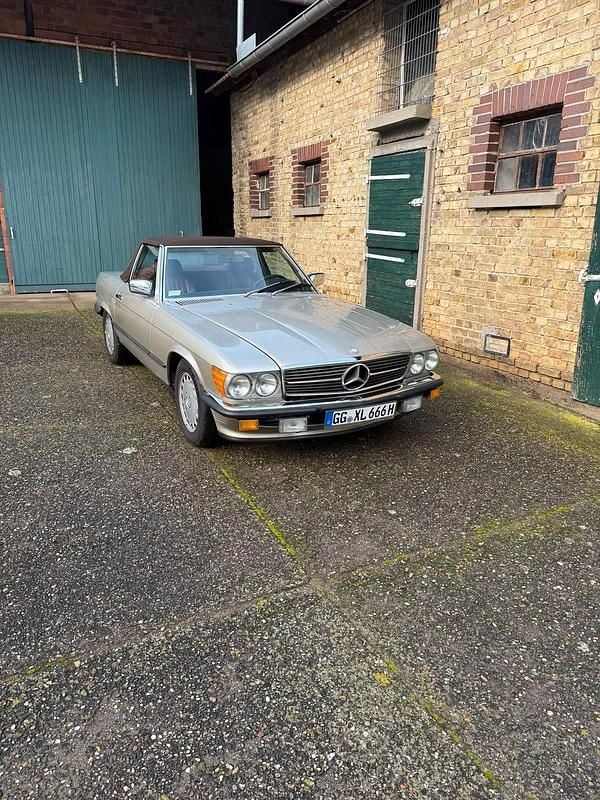 Gold Gebraucht 1987 Mercedes 560 Cabrio | 26.000 € - Bild 1/4