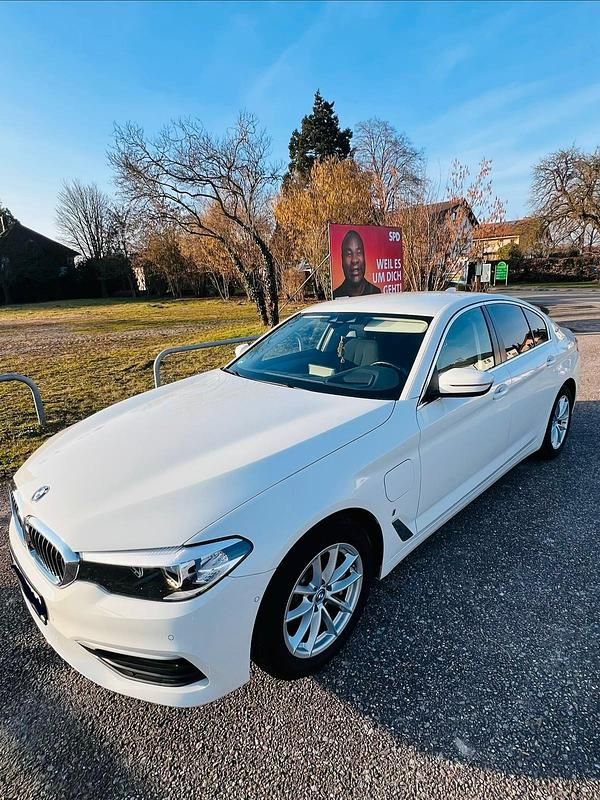Gebraucht BMW 530e iPerformance 252 PS (185 kW) 2019 Weiß Limousine