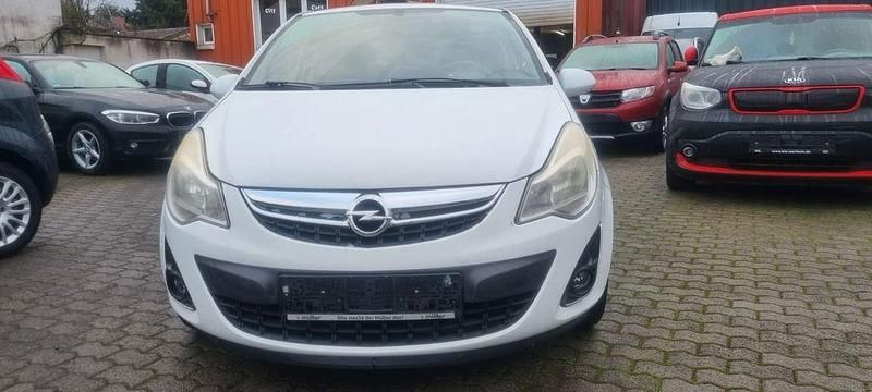 Używany Opel Corsa Satellite 69 KM (50 kW) 2011 Biały Hatchback
