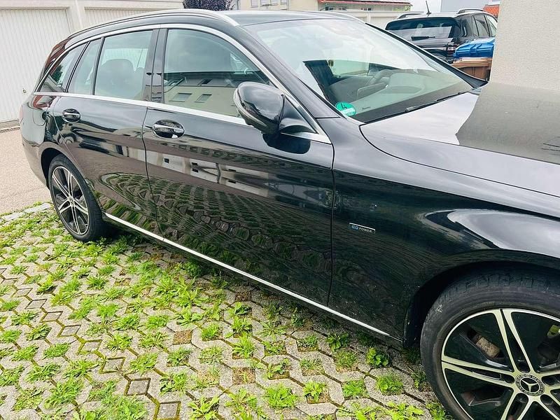 Gebraucht Mercedes C300e 211 PS (155 kW) 2020 Kombi