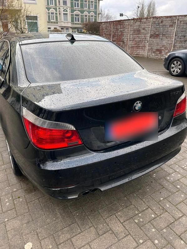 Gebraucht BMW 525 177 PS (130 kW) 2004 Schwarz Limousine