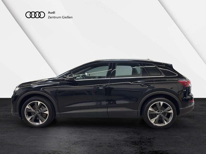 Gebraucht Audi e-tron Basis 150 kW (204 PS) 2023 Mythosschwarz metallic (metallic) SUV