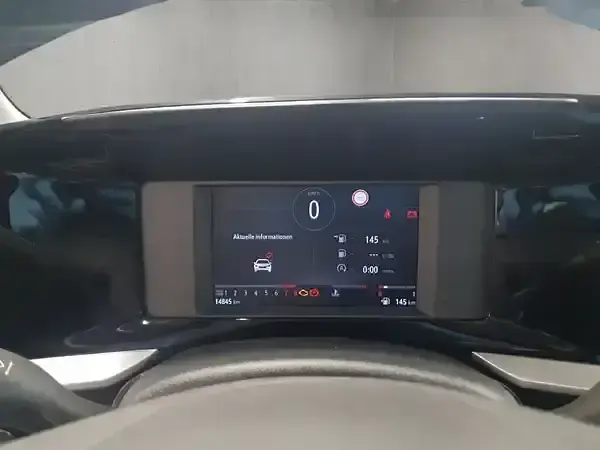 Używany Opel Mokka Edition 101 KM (74 kW) 2022 Czarny SUV