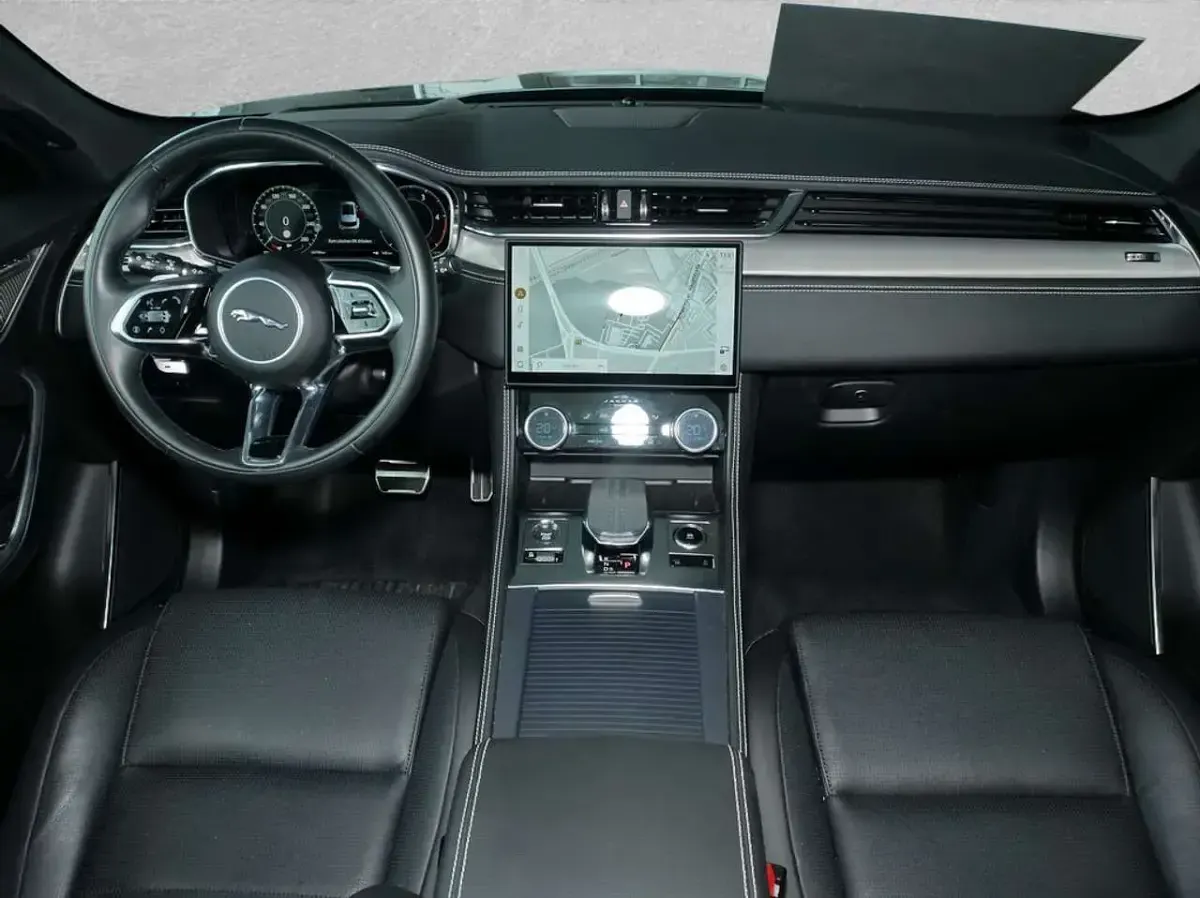 Gebraucht Jaguar F-Pace R-Dynamic 304 PS (223 kW) 2025 Eiger grey (grau) SUV