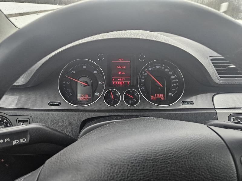 Usata VW Passat 170 CV (125 kW) 2007 Nero Station wagon