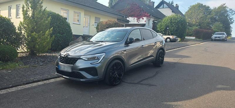 Gebraucht Renault Arkana Engineered 143 PS (105 kW) 2023 Grau SUV
