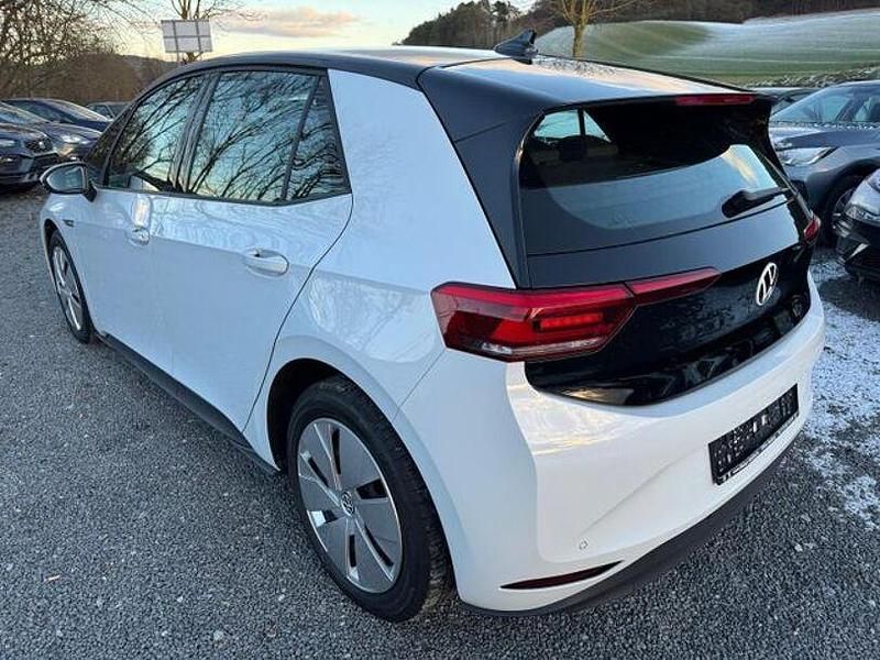 Gebraucht VW ID.3 Pure 110 kW (150 PS) 2021 Weiß Kleinwagen