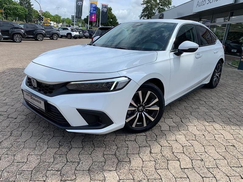 Platinum white Gebraucht 2024 Honda Civic Elegance Limousine | 29.870 € (Guter Preis) - Bild 1/4