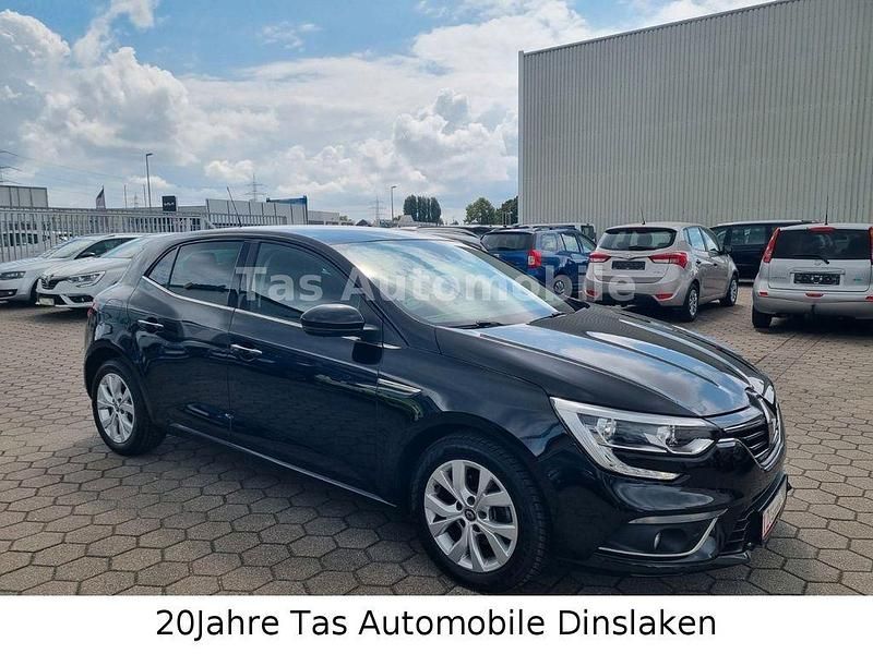 Gebraucht Renault Mégane IV LIMITED 140 PS (102 kW) 2020 Black pearl schwarz. Limousine