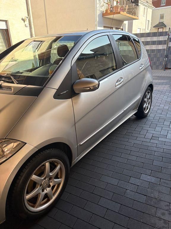 Gebraucht Mercedes 200 136 PS (100 kW) 2006 Silber Limousine