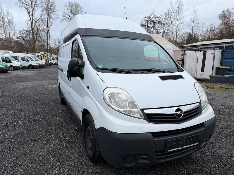 Gebraucht Opel Vivaro 115 PS (84 kW) 2013 Weiß Van / Kleinbus