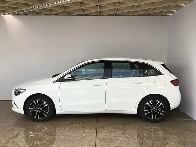 Gebraucht Mercedes B250 Progressive 163 PS (119 kW) 2023 Andere farbe Kleinwagen