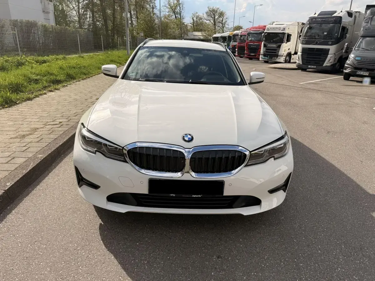 Gebraucht BMW 320 Sport Line 190 PS (139 kW) 2020 Weiß Kombi