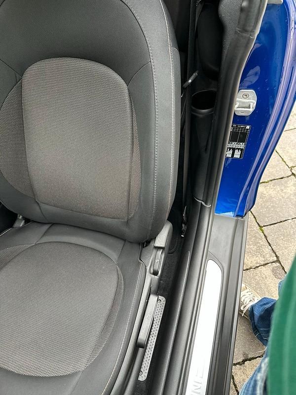 Gebraucht Mini One D 95 PS (69 kW) 2018 Blau Kleinwagen