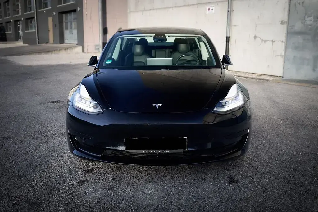 Gebraucht Tesla Model 3 Standard Range Plus 239 kW (325 PS) 2020 Schwarz Limousine