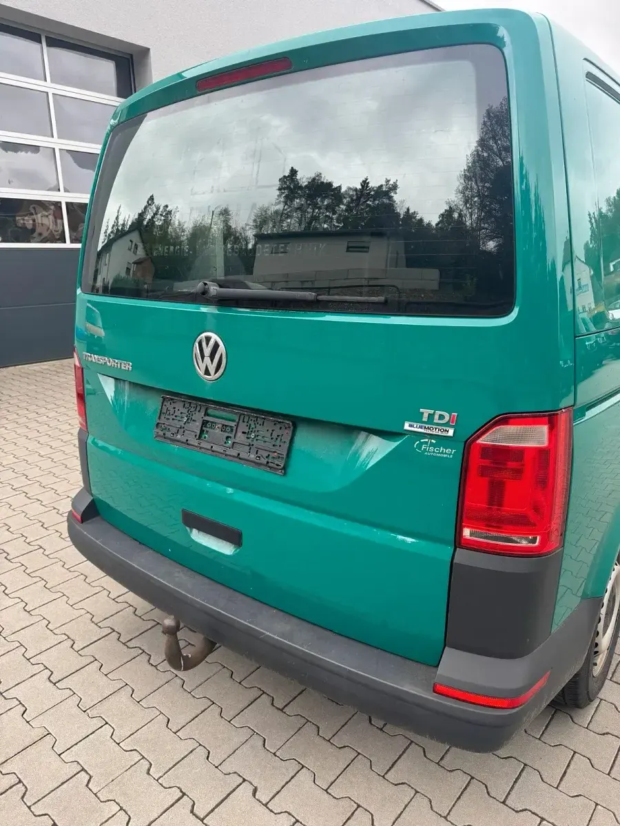 Gebraucht VW Transporter 140 PS (102 kW) 2015 Grün Van