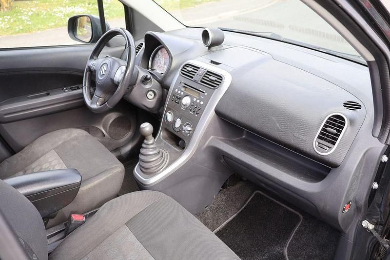 Gebraucht Suzuki Splash 86 PS (63 kW) 2008 Schwarz Kleinwagen