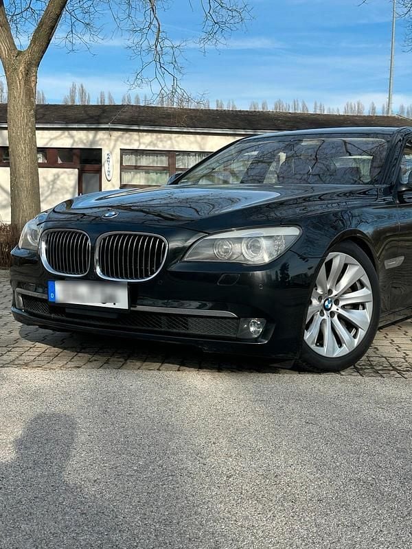 Gebraucht BMW ActiveHybrid 7 465 PS (342 kW) 2012 Schwarz Limousine