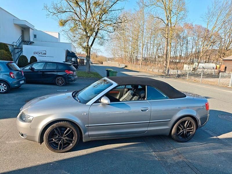 Gebraucht Audi A4 Cabriolet Comfort 163 PS (119 kW) 2003 Grau Cabrio