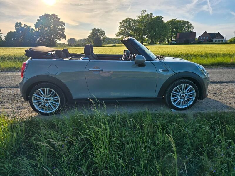 Schwarz Gebraucht 2018 Mini Cooper Chili Kleinwagen | 17.800 € (Etwas zu teuer) - Bild 1/4