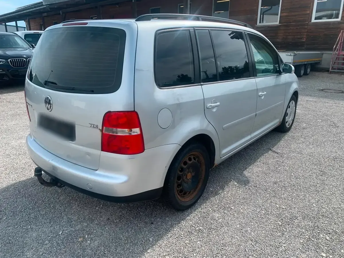 Gebraucht VW Touran 105 PS (77 kW) 2003 Silber Van / Kleinbus