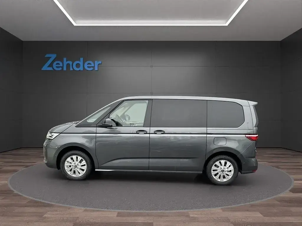Gebraucht VW Multivan Life 204 PS (150 kW) 2025 Grau Van / Kleinbus