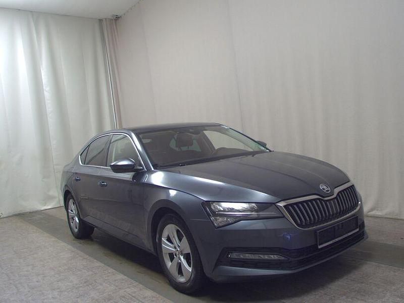 Gebraucht Skoda Superb Ambition 150 PS (110 kW) 2021 Grau Limousine