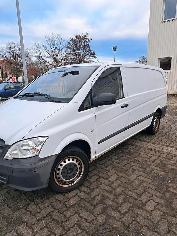 Weiß Gebraucht 2012 Mercedes Vito Van | 6.200 € - Bild 1/4