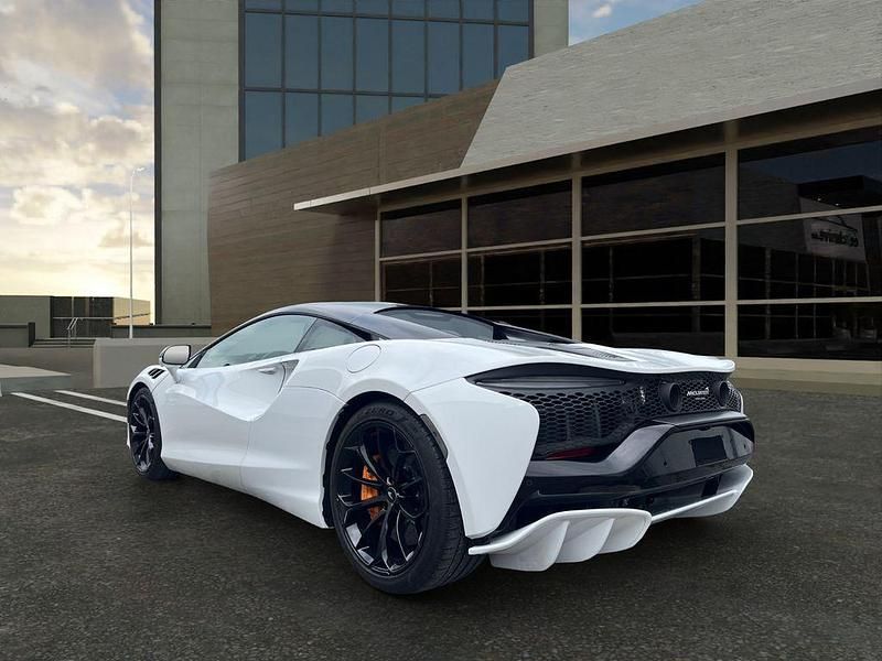 Gebraucht McLaren Artura 680 PS (500 kW) 2023 Ice white Coupé
