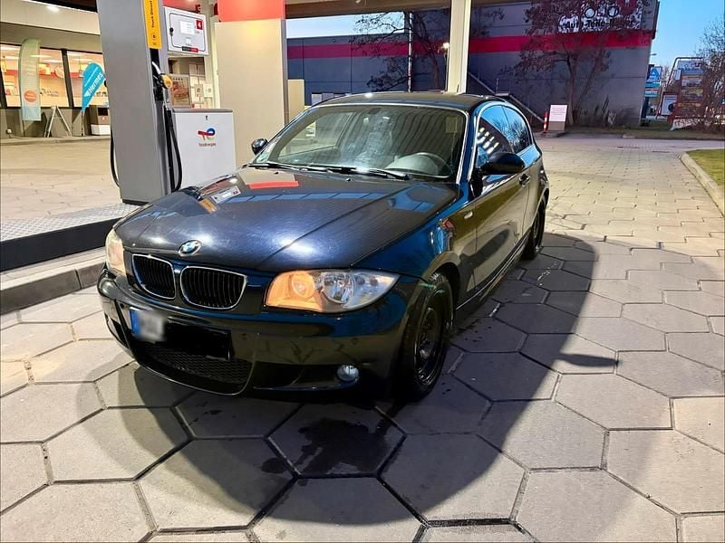 Gebraucht BMW 118 143 PS (105 kW) 2007 Schwarz Kleinwagen