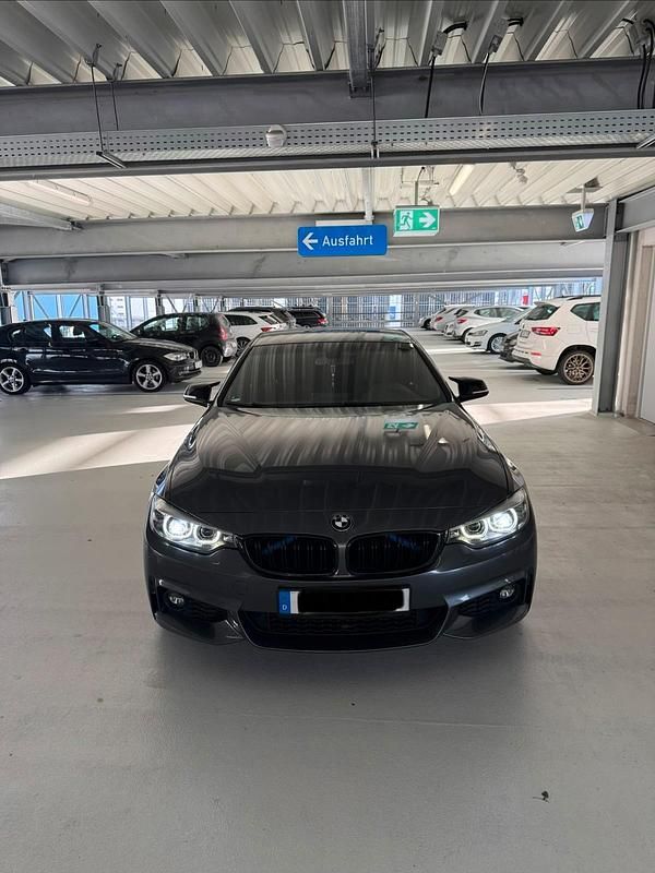 Grau Gebraucht 2018 BMW 430 M Sport Coupé | 26.000 € - Bild 1/4