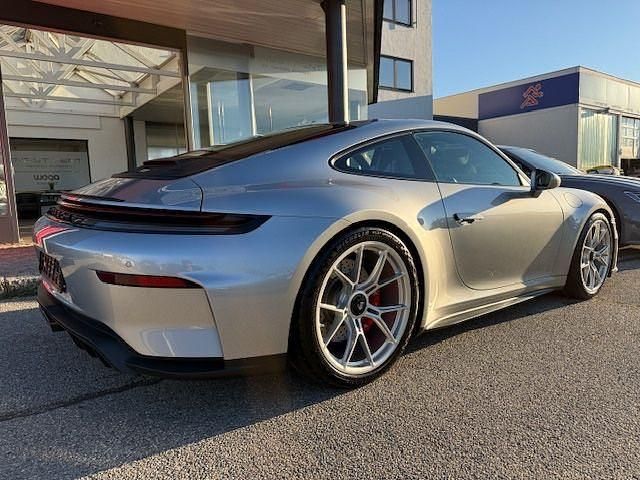 Neu Porsche 992 510 PS (375 kW) 2025 Silber