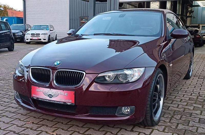 Gebraucht BMW 320 Sport Line 170 PS (125 kW) 2009 Rot Coupé