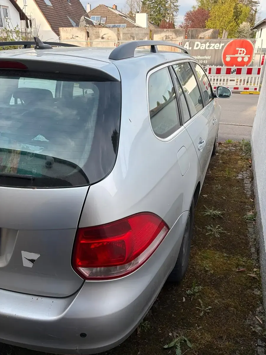 Gebraucht VW Golf V 105 PS (77 kW) 2008 Silber Kombi
