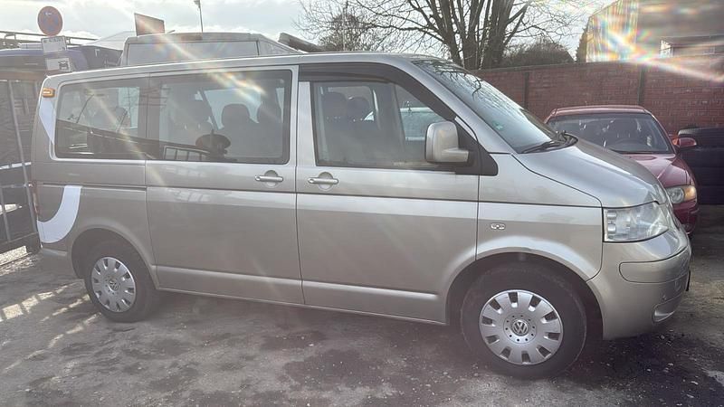 Gebraucht VW Touran 131 PS (96 kW) 2008 Gold Van / Kleinbus